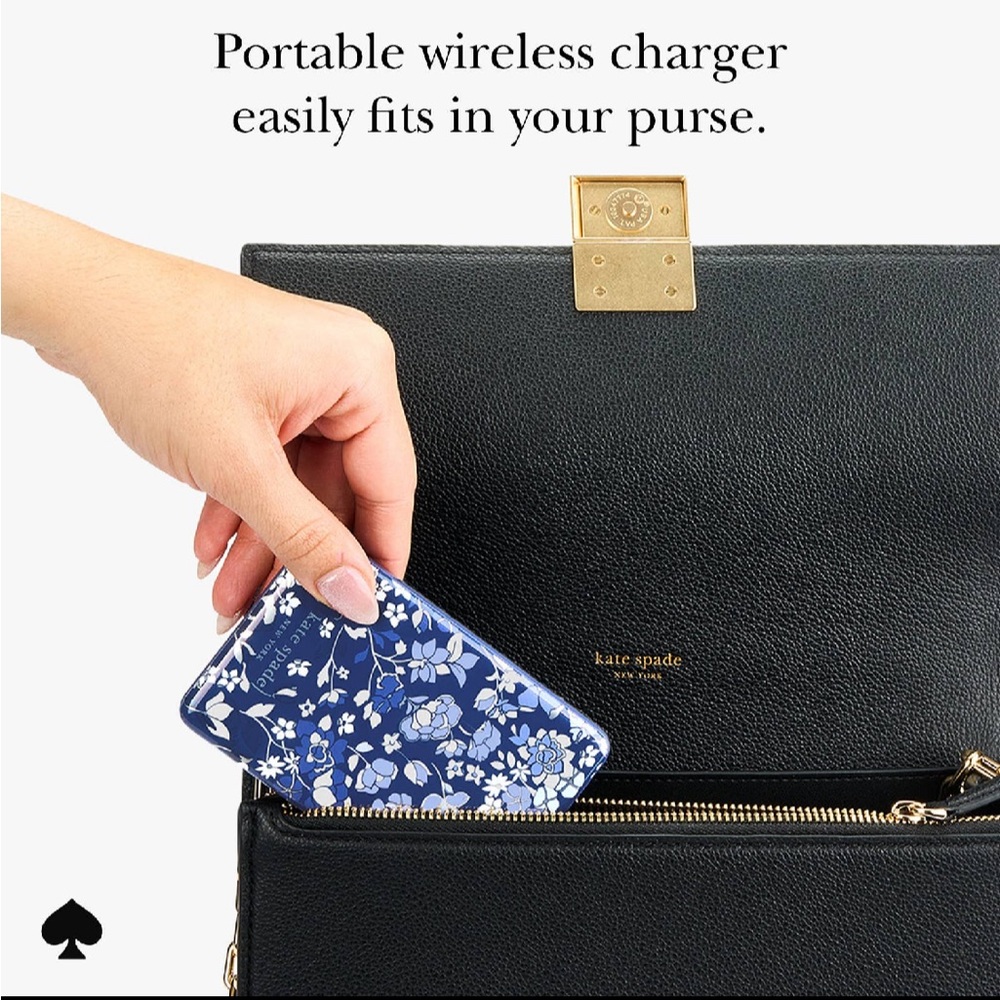 Kate Spade New York Flowerbed Blue MagSafe Battery Pack - Picture 4 of 7